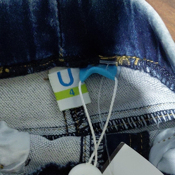 Kid's  Light Blue Jeans - Picture 5 of 6